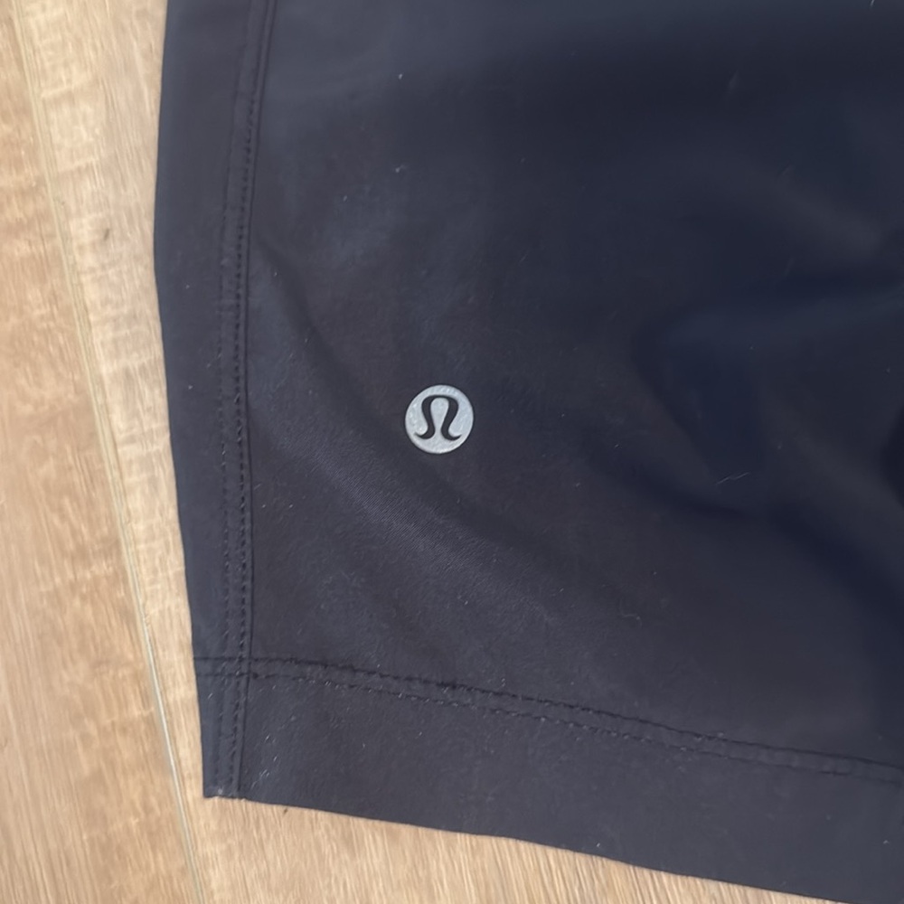 **SOLD ON MERCARI**Lululemon T.H.E. Short Linerless 11" Black mens size large - Picture 7 of 10